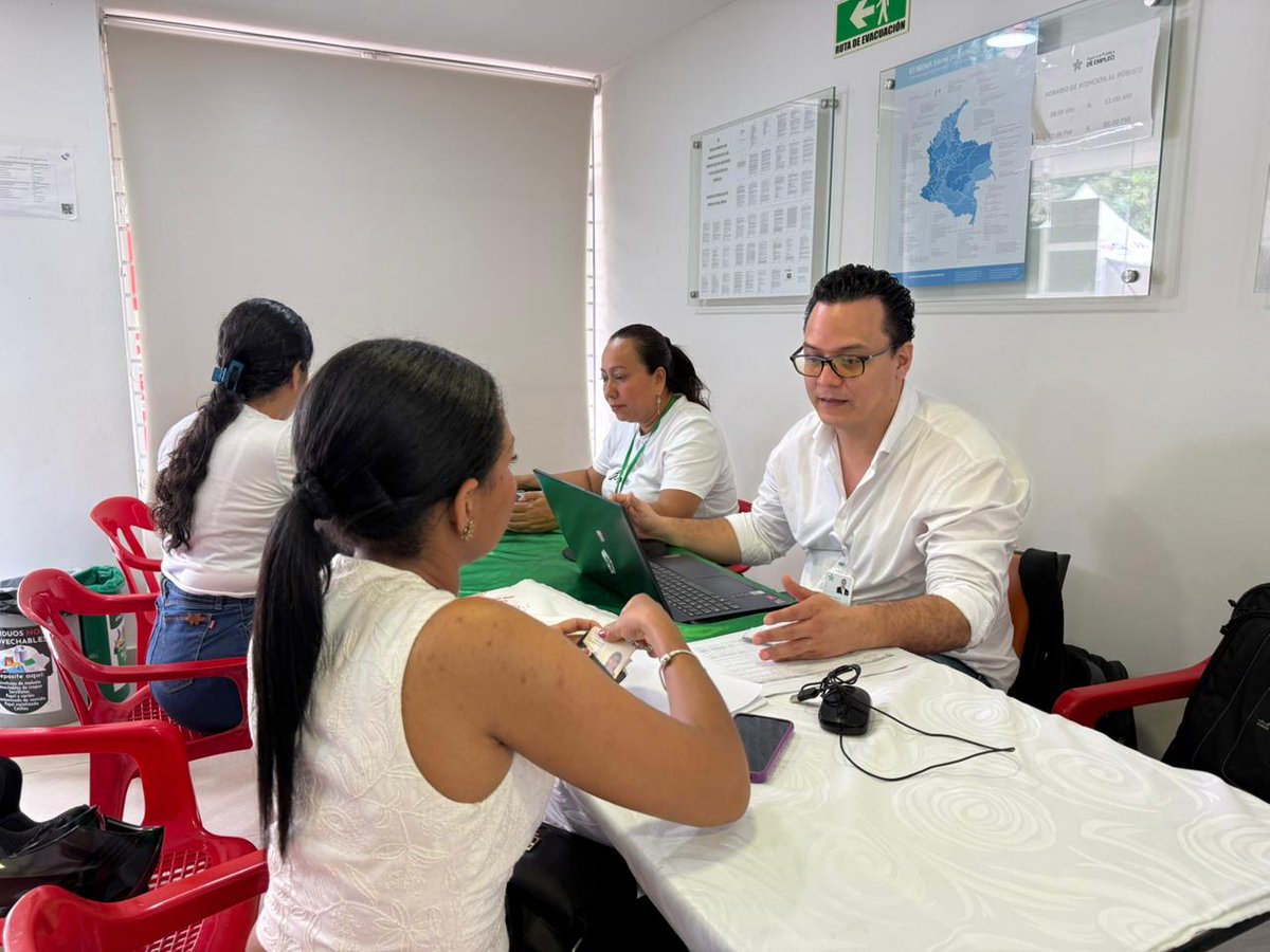 🙌 En el Día Internacional de la Mujer, el SENA realizó Expo Empleo Mujer 2026, promoviendo oportunidades laborales para las huilenses.

🤝 A través de la Agencia Pública de Empleo se ofertaron 475 vacantes en el Huila.

📍 SENA Regional Huila

#SENAEsEmpleo