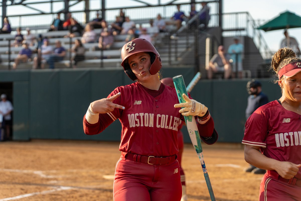 BC_Softball's tweet photo. ✌ out ball! https://t.co/kY8HoTJjxH
