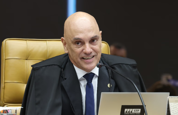 o_antagonista's tweet photo. STF nega que mensagens de Vorcaro tenham sido enviadas a Moraes
https://t.co/dVwfPdBnXK. https://t.co/VkRGLCw1qC