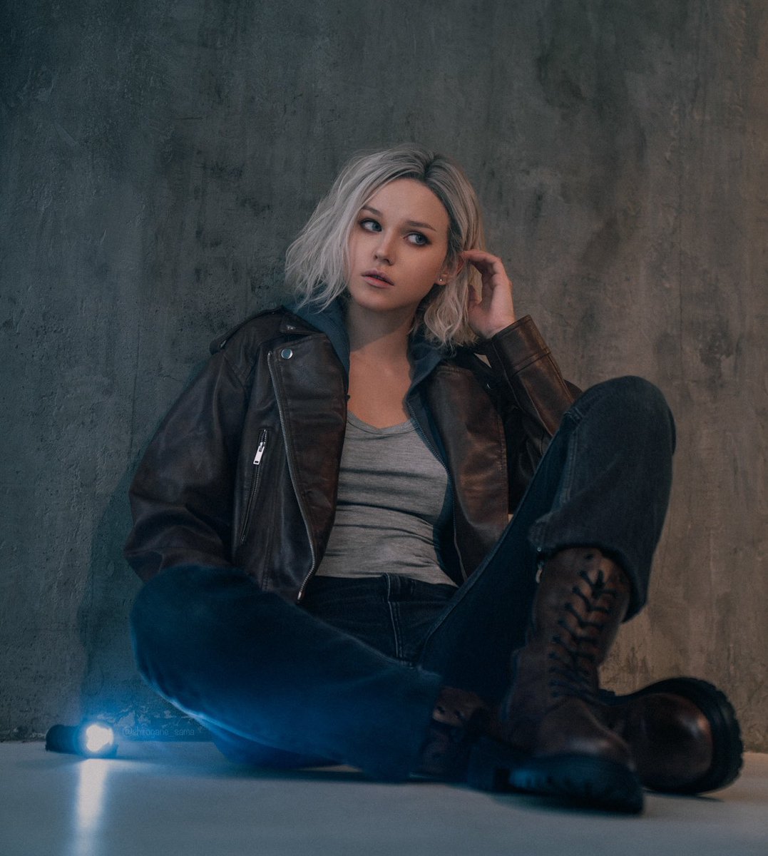 Grace Ashcroft from Resident Evil Requiem cosplay