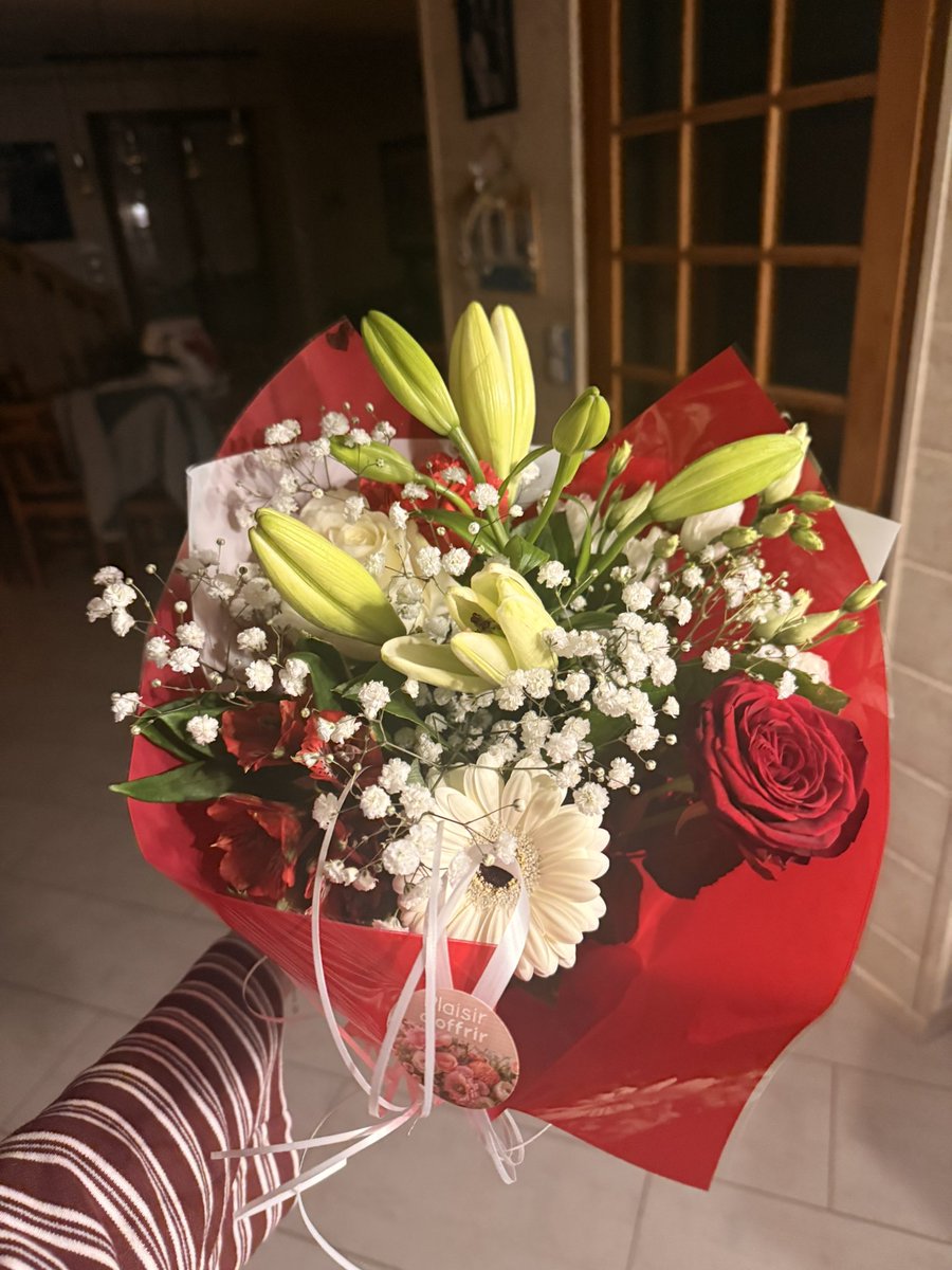 ʆ𝖆𝘂' 𓂀 tweet media