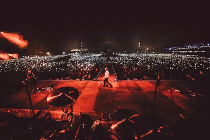 📰 | “De acuerdo con los datos proporcionados por Spotify Newsroom, México encabeza las listas de reproducción de Louis Tomlinson por encima de mercados tradicionales como el Reino Unido o los Estados Unidos.” 

— Stereo Cien acerca del comportamiento de la música de Louis en MX.