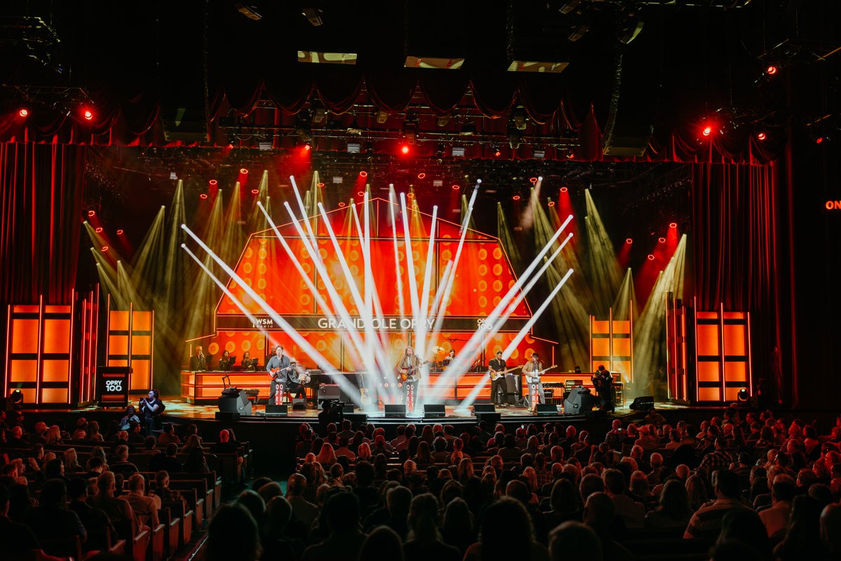 FredAugustus's tweet photo. @WilliamCGreen's new album 'Watterson Hall' is out today.

The release caps off a big week that also included a performance at the iconic @opry. The album weaves together stories of family, love, loss, and the road that shapes you.

Go give 'Watterson Hall' a listen. https://t.co/QZIcvS1voU