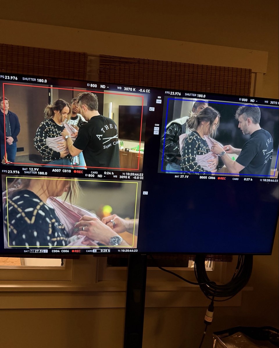 dpindrums's tweet photo. On set of Grey’s Anatomy with the twins! ⭐️ https://t.co/URhdegUnDo