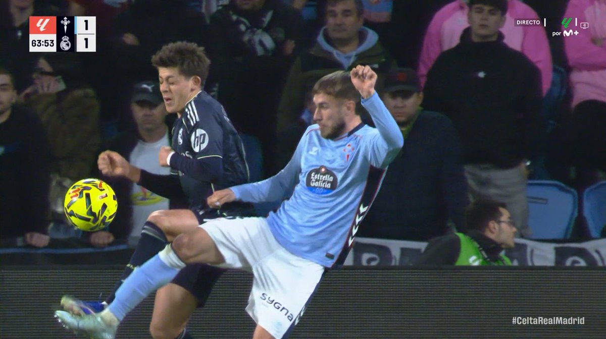 JorgeMuara's tweet photo. @elchiringuitotv Atraco a mano armada del celta. https://t.co/SPH6syS6aq