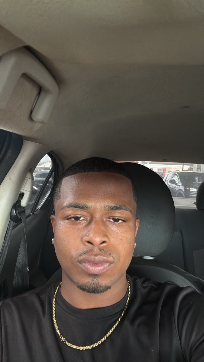 fineassdarrius's tweet photo. https://t.co/cjjVoCrzI0
