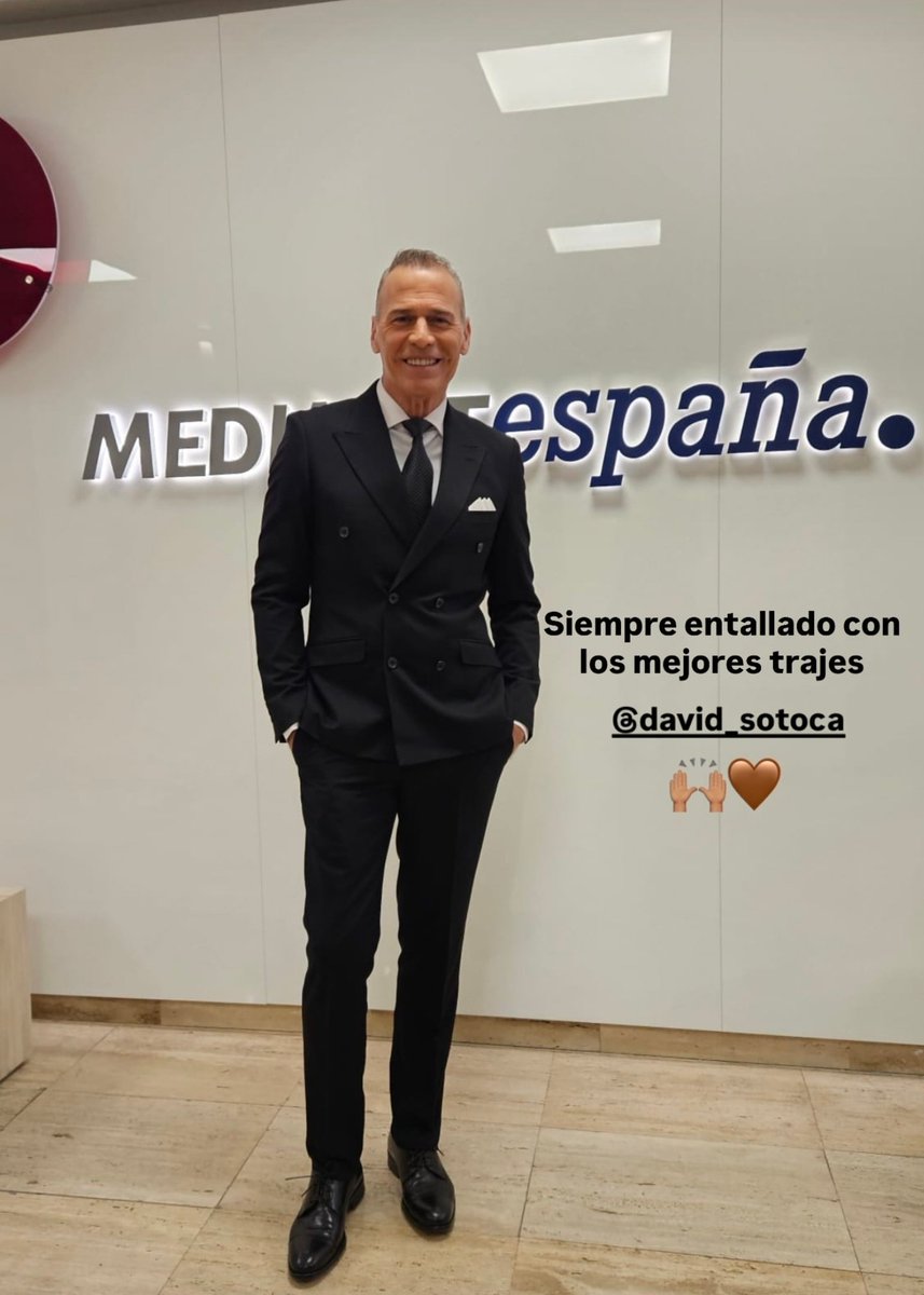 galopera65's tweet photo. Es la primera vez que veré #DeViernes y es por Don @_CarlosLozano 🥰
@deviernestv 
#Resistencia https://t.co/5CaYFW7cV4