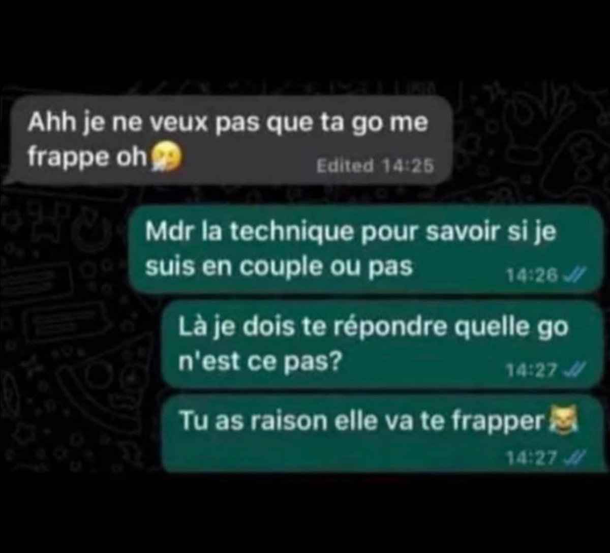 LucaVaran's tweet photo. L’enfoiré 😂😂🤣 https://t.co/spSGlC5ASb