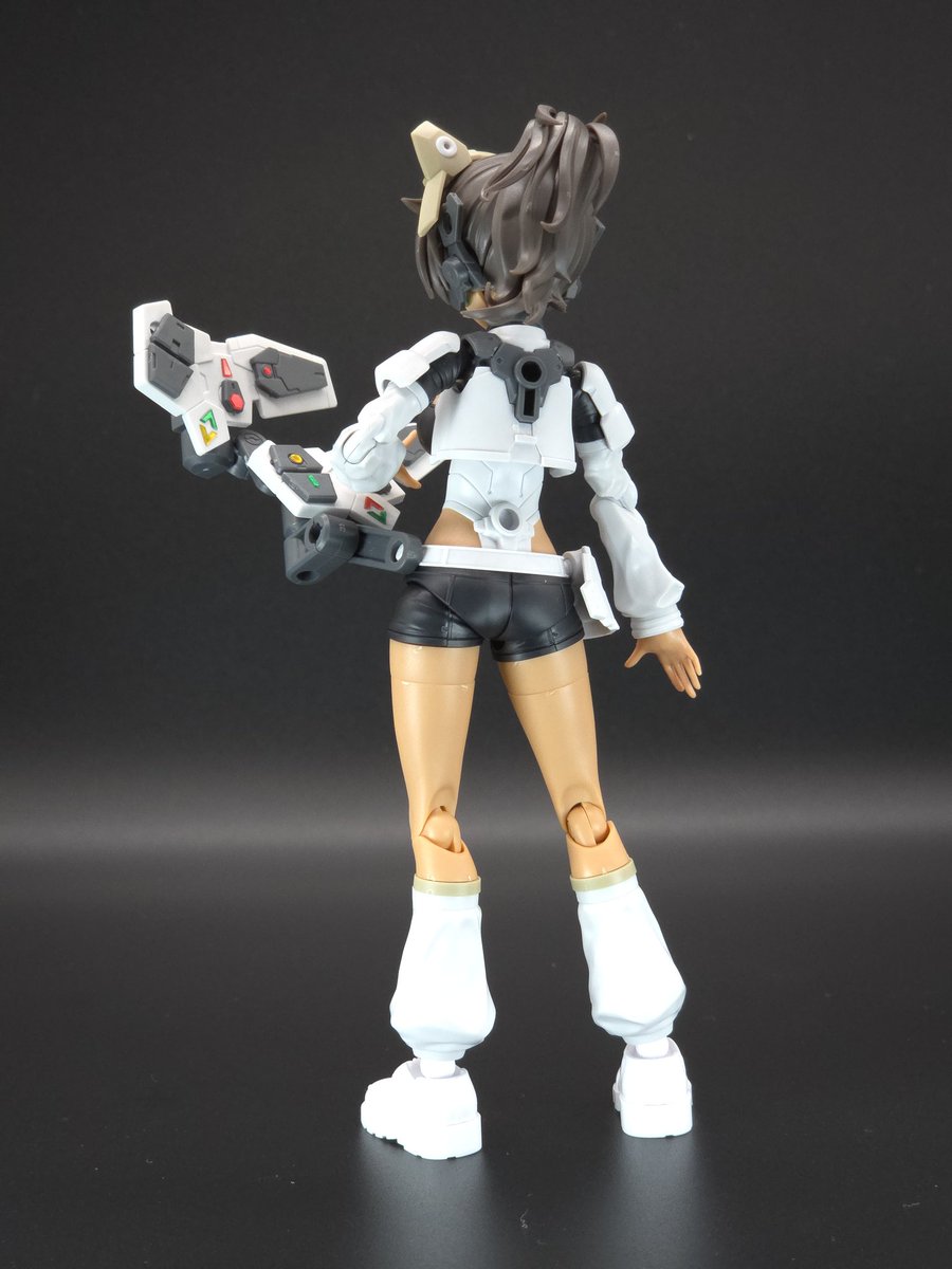 30デュエラー ルルチェ VR空間で多種多様なユニットを駆使して対戦する