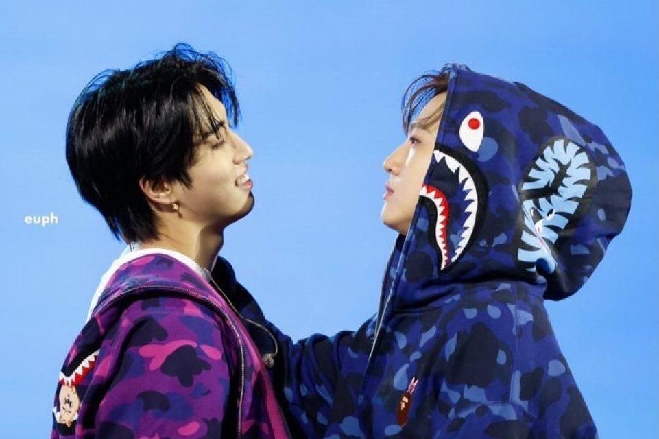 binsung 𐦍 tweet media