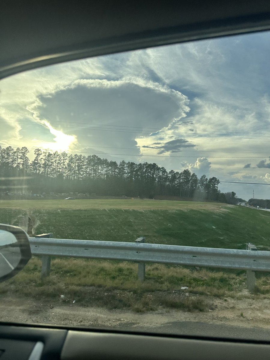 A_Wick's tweet photo. @SCweather_wx  look at the tower in the upstate https://t.co/88Mw8fu5N8