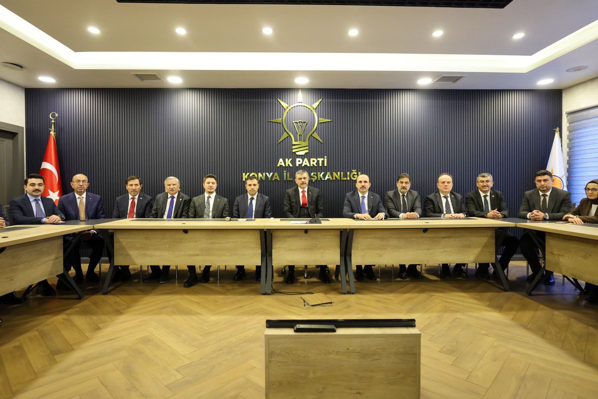 avibrahimkelek's tweet photo. Hemşehrimiz, İçişleri Bakanımız Sayın @mustafaciftcitr’yi İl Başkanlığımızda ağırladık.

Nazik ziyaretleri için Sayın Bakanımıza teşekkür ediyoruz. https://t.co/DeI5zvMsVo
