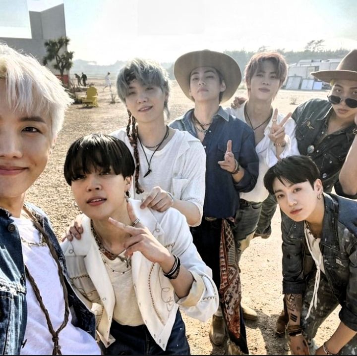 DINÁMICA DE STREAM ‼️
#JourneyToArirang

El día de hoy le corresponde a Dark &amp; Wild

• Muestra tu canción fav del álbum.
• Foto ot7.
• Etiqueta a 7 mutis.
<a href="/Belly_min7/">Bell ⊙⊝⊜</a> <a href="/taelvstalkoo/">Alex de Madagascar necesita boletos para CDMX</a>