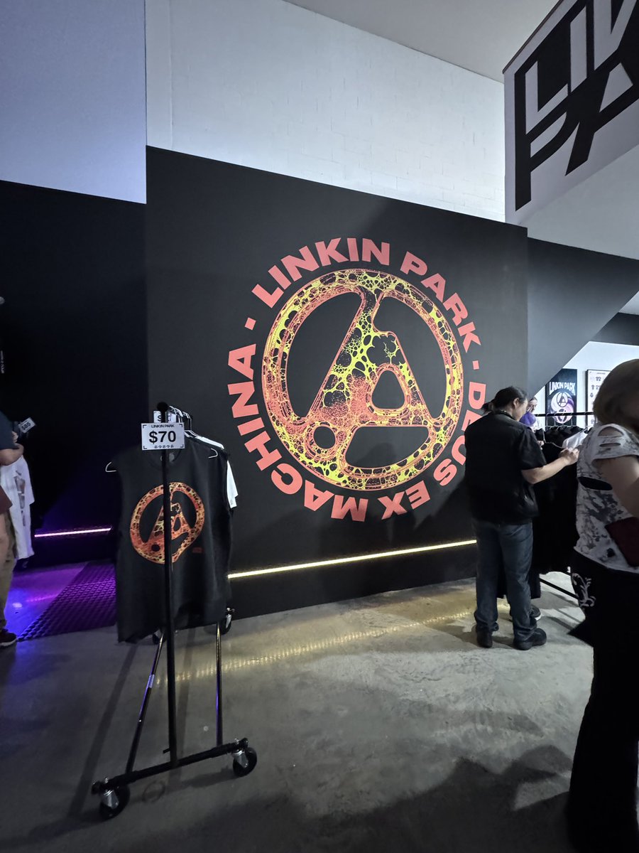 AlineLPfan tweet media