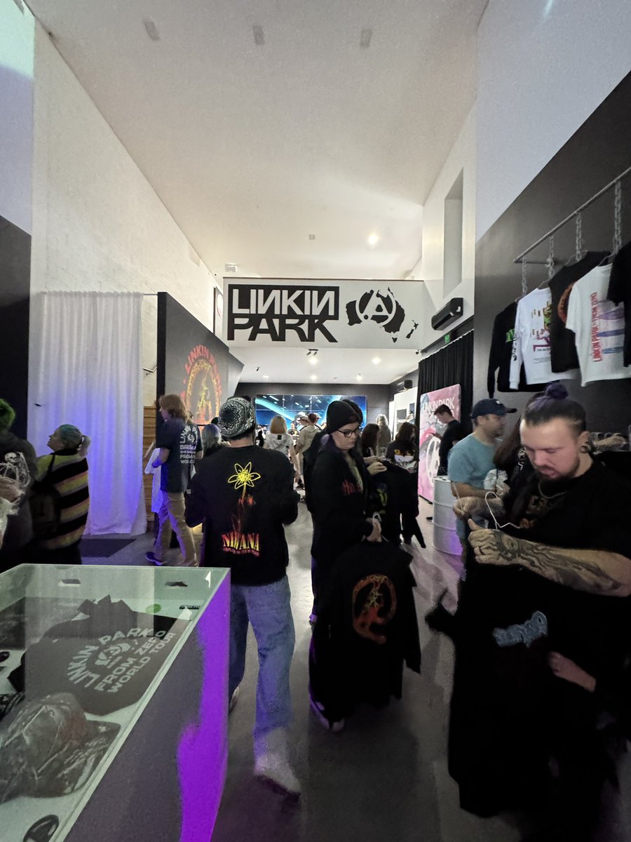 AlineLPfan tweet media