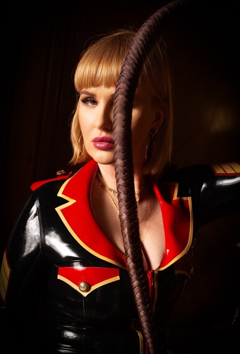 Evelyn X | Kent Fetish Studio tweet media