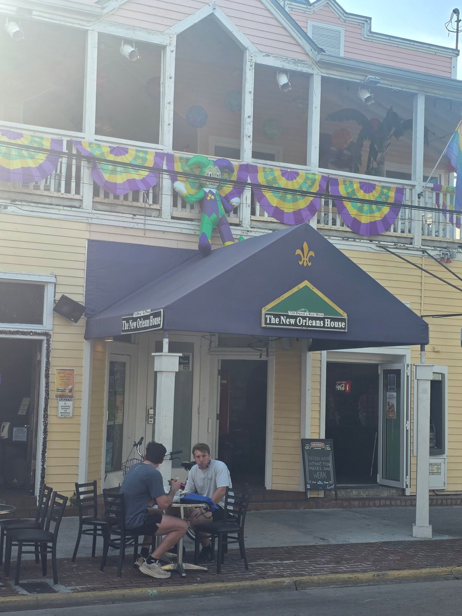 PartyInKeyWest's tweet image. Issa bout that time. #keywest #happyhour #fridayfunday

More: PartyinKeyWest.com/wp/
Follow us: @PartyInKeyWest
Hashtag us: #PartyInKeyWest