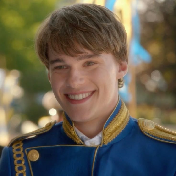 ✧ 𝓐𝓵𝓮𝔁 𝓦. 𝓒𝓱𝓪𝓻𝓶𝓲𝓷𝓰 ✧ tweet media