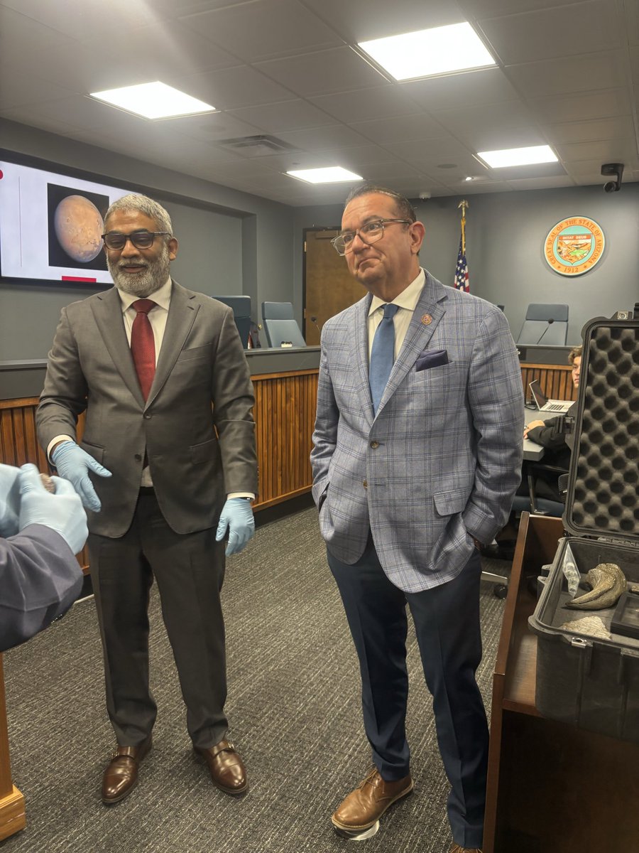 LopezForArizona tweet media