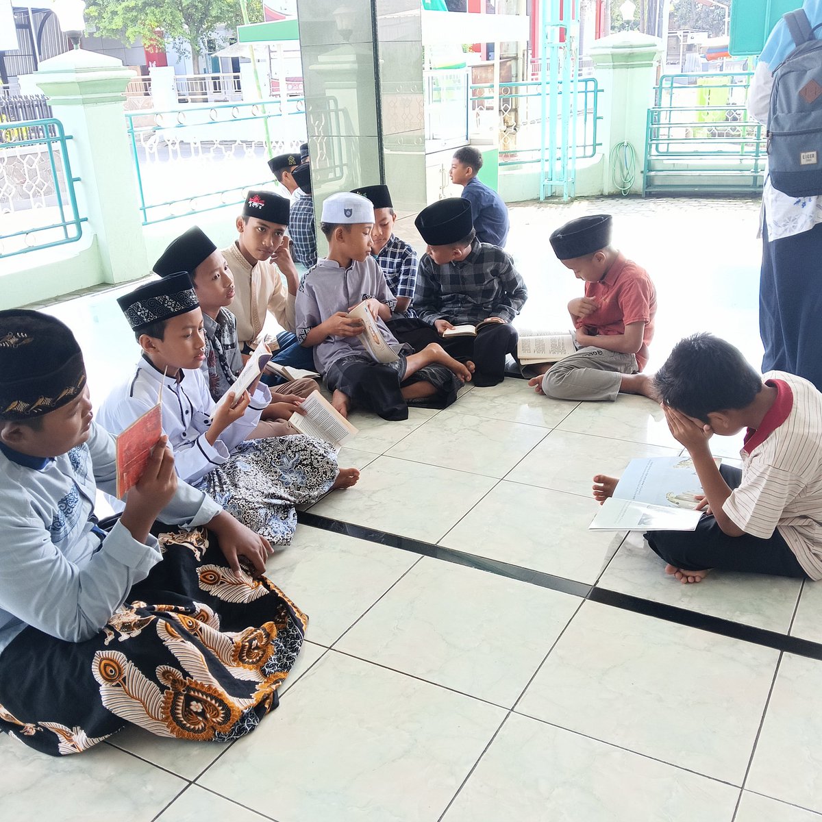 YMendut's tweet photo. https://t.co/wEYoyJO1ua