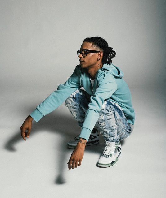 “Quante volte lei sceglieva di non tornare a casa per i lividi e quante altre ho fatto tardi alle date perche avevo la faccia graffiata e sconcia... il processo parlerà.. che Dio dia forza sia a me che a lei ed alla sua famiglia...” 🗣️

—— FANETO su Instagram. 📲