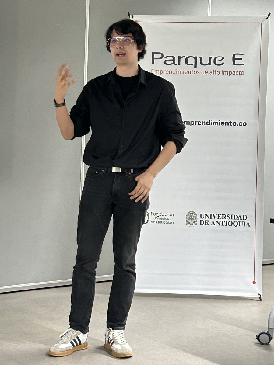 Parque E tweet media