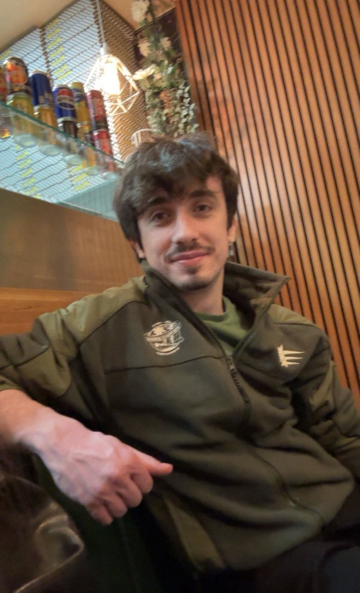 daithíe tweet media