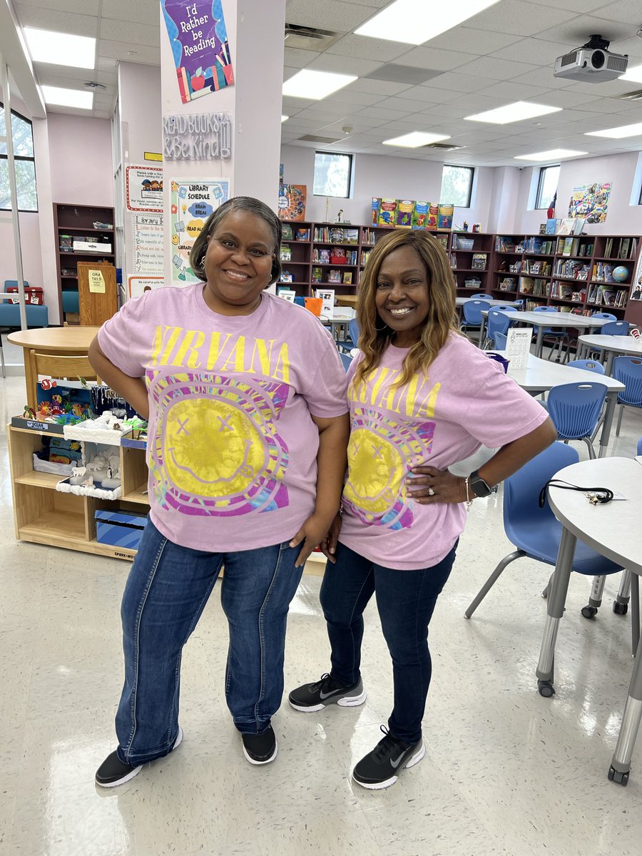 Thompson Elementary LMC tweet media