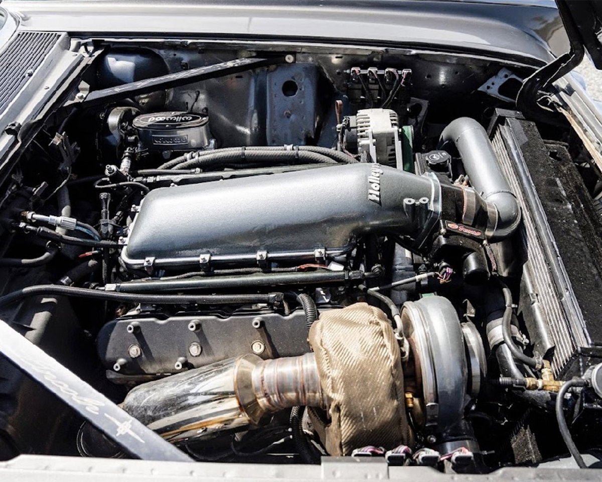 Barrett_Jackson's tweet image. This custom 1964 @LincolnMotorCo #Continental is powered by a turbocharged 5.3-liter LS V-8 engine producing approximately 750hp to the wheels &amp;amp; roughly 900hp at the crank. Selling with No Reserve at the 2026 Palm Beach Auction.

Learn more: bit.ly/PB26TW-1964Lin…