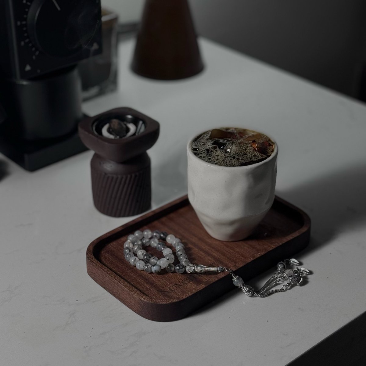 dhawamansour's tweet photo. الأولويه دائمًا للقهوُة وكِل مباهِج الرُوح 🤎 https://t.co/kAr2bGrAlY