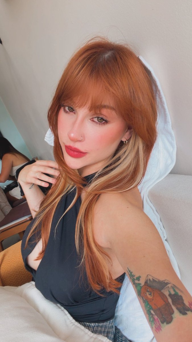 everyday cute girls during the year tweet media