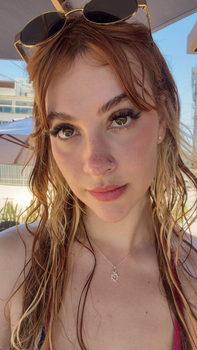 everyday cute girls during the year tweet media