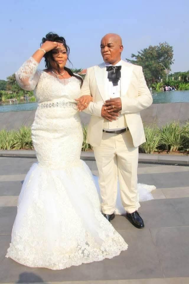 peroluwara1 tweet media