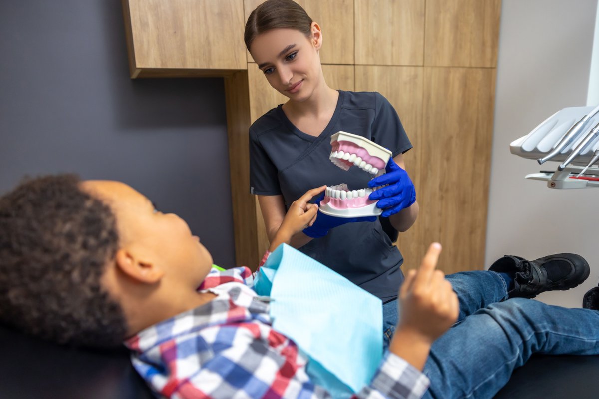 TheOncallbot's tweet image. Long-term crown maintenance is key! Schedule check-ups with Dental After Care Notes for expert advice.🦷🗓️ 
 #dentalemergency #dentalpain #dentalproblem #DentalPractice #DentalTechnology #DentistOnCall #AfterHoursDentist #VirtualDentalAssistant #EmergencyDentalCare