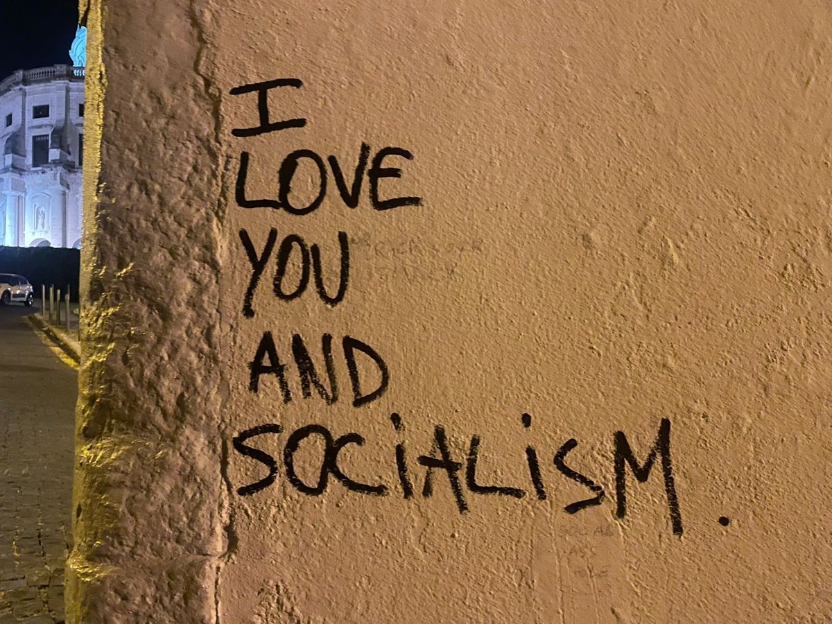 ultras_antifaa's tweet photo. ❝I love you and socialism.❞ https://t.co/5MVB3txyhm