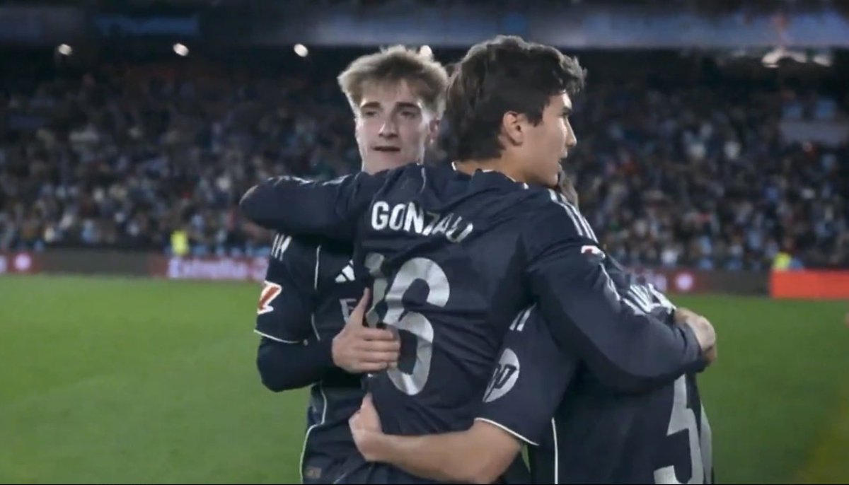 Palas, GG7 y Mami. Solo faltó Thiago en el abrazo

MA-DRI-DIS-MO

Más madridismo y menos mercenarios