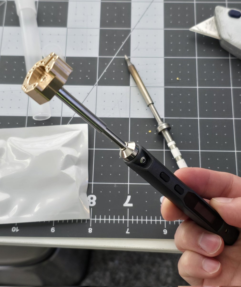 CreativeWilds tweet media