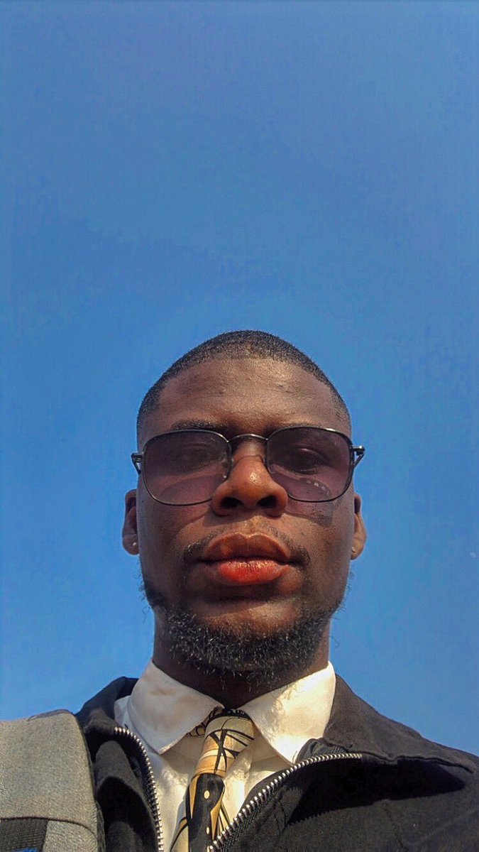 Mr Robin tweet media