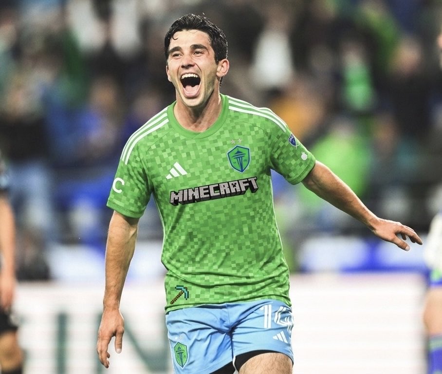 I’d love it if the <a href="/SoundersFC/">Seattle Sounders FC</a> got a <a href="/Minecraft/">Minecraft</a> Kit…