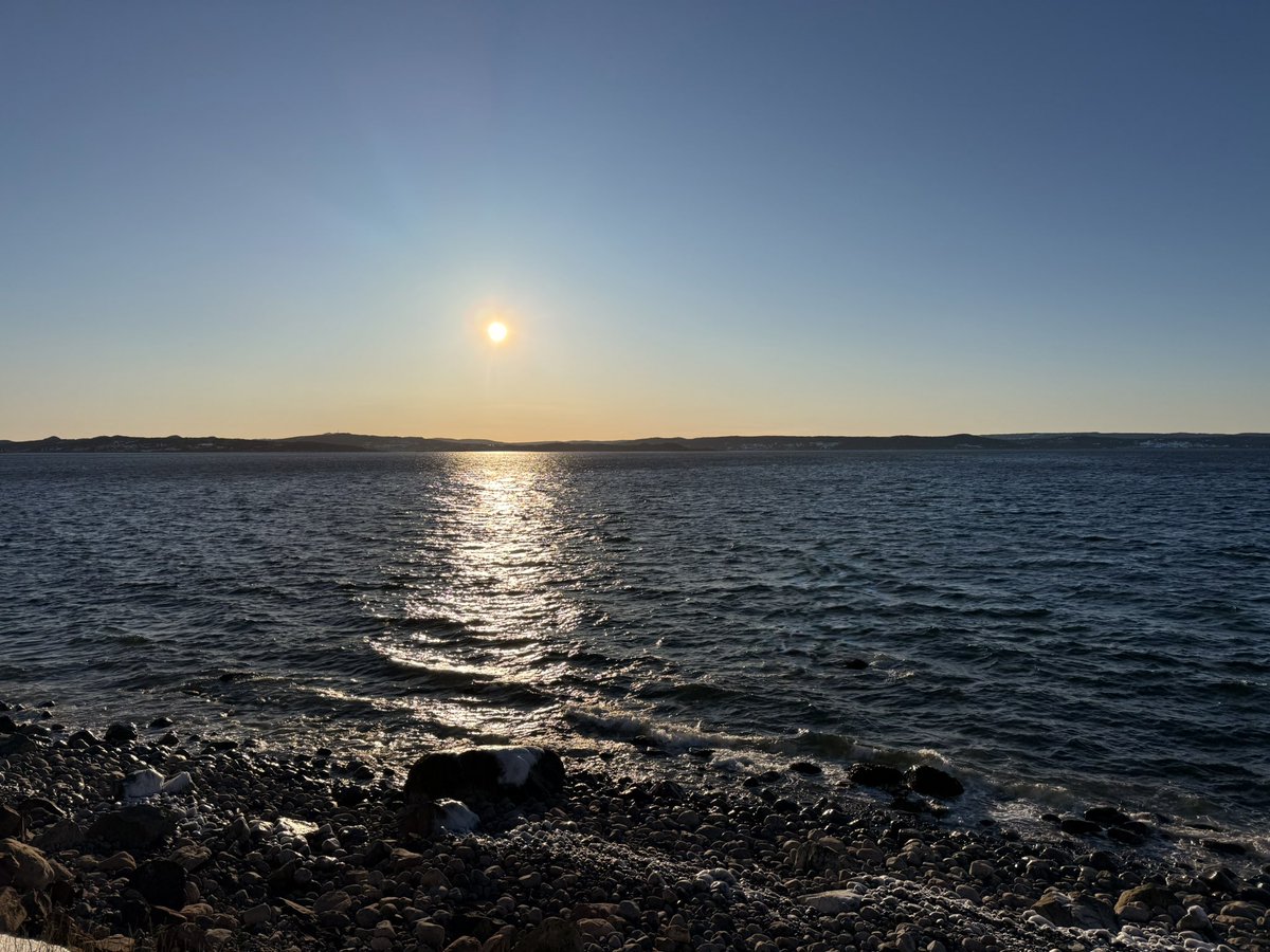 HarbourGirl65's tweet image. A beautiful evening for a quiet reflective stroll!

Tonight I’m  thankful for these longer days! 🌞

Dis Evenin’s Ramble:

As the sun sets on this beautiful day, my wish for you all is an even brighter tomorrow ♥️

#SeaBreezeAndSaltAir🧜‍♀️
#OhCanada🏳️‍🌈🇨🇦🏳️‍⚧️
#LovinLife🙏