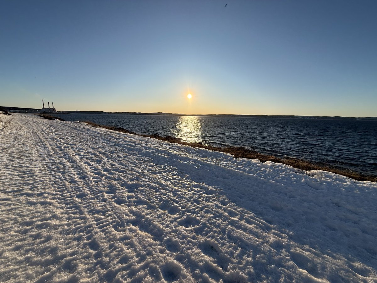 HarbourGirl65's tweet image. A beautiful evening for a quiet reflective stroll!

Tonight I’m  thankful for these longer days! 🌞

Dis Evenin’s Ramble:

As the sun sets on this beautiful day, my wish for you all is an even brighter tomorrow ♥️

#SeaBreezeAndSaltAir🧜‍♀️
#OhCanada🏳️‍🌈🇨🇦🏳️‍⚧️
#LovinLife🙏