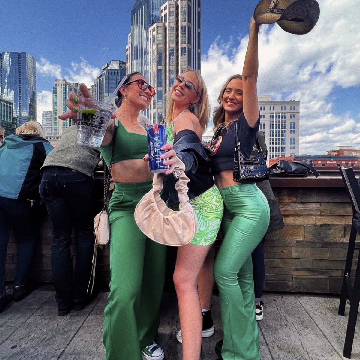 Luke's 32 Bridge tweet media