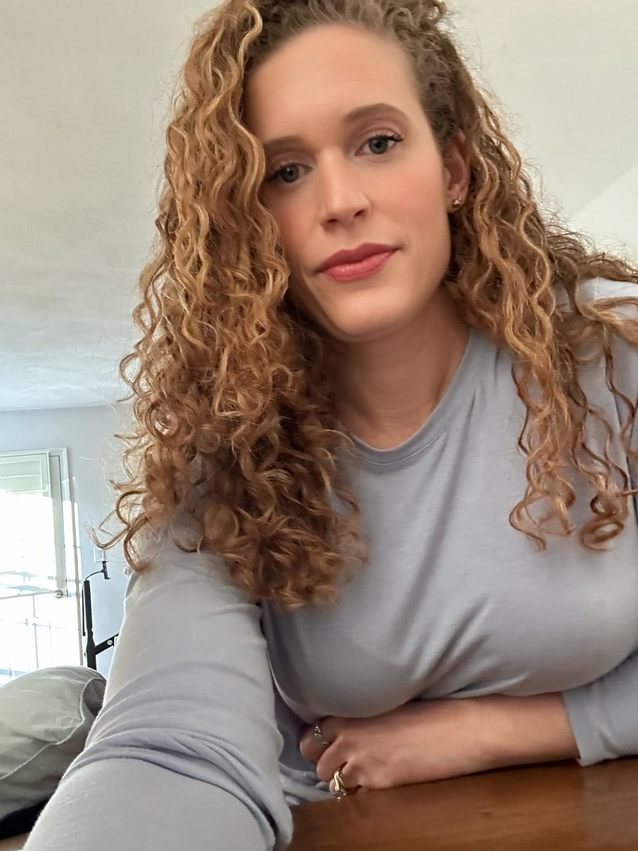 Hilary Elizabeth Margitich tweet media