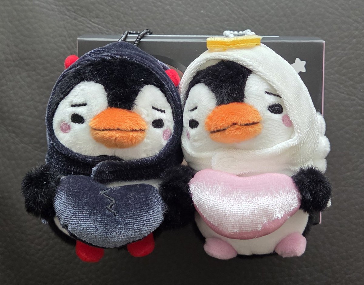 덕메가 같이 주문해줬는데 배송누락되어 오늘에서야 받은 엔젤&amp;데빌~
샘플보다 훨 귀요미~