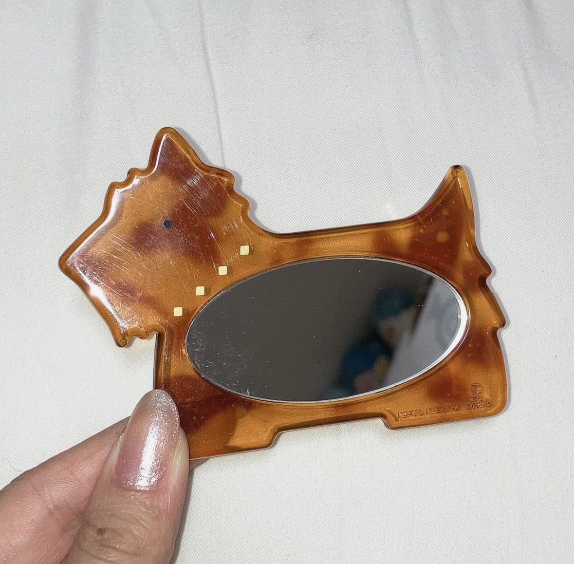 80年代サンリオのベッコウ風デザイン大人っぽいけど可愛いしあたたかい気持ちなるね~🐇💐