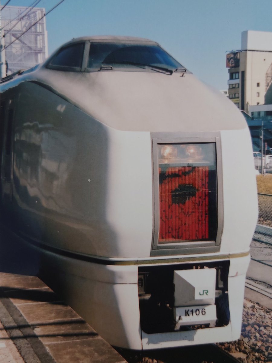 651系カラーの657系の前面にLED表示のラッピングしてもらい