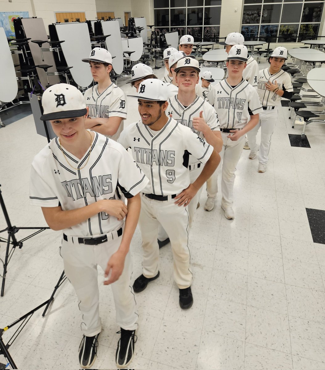 DHS Titan Baseball tweet media