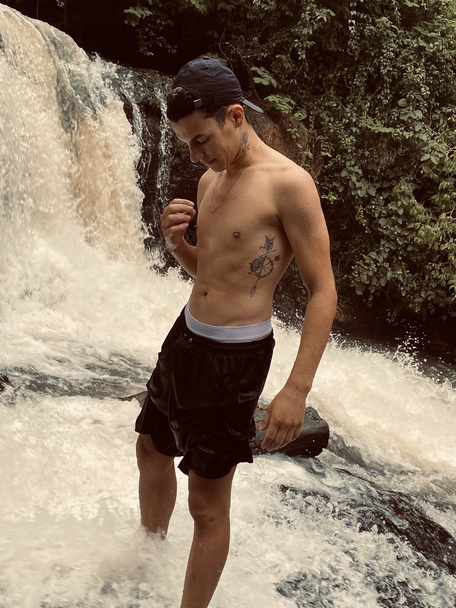 NovinhoFoz's tweet photo. 🌊🍃 https://t.co/P9hWhTqJVY