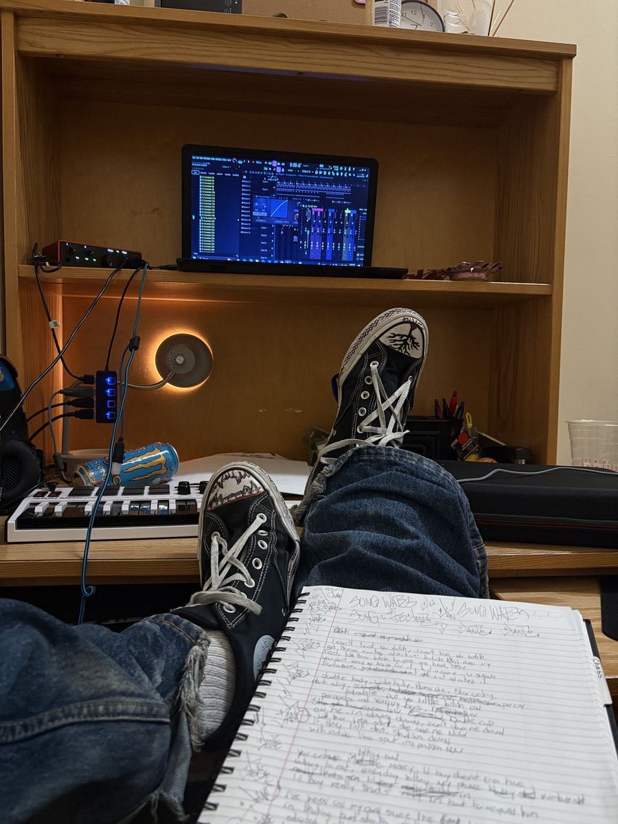 viola ! school spirits s3 tweet media