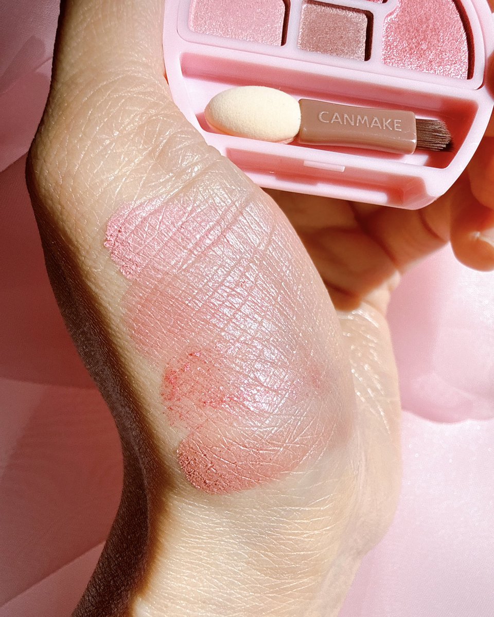 あずみ tweet media